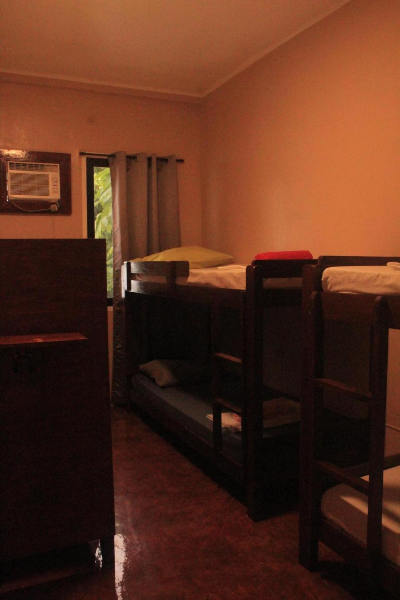 Laguno Bed And Breakfast Hostel Moalboal Room photo